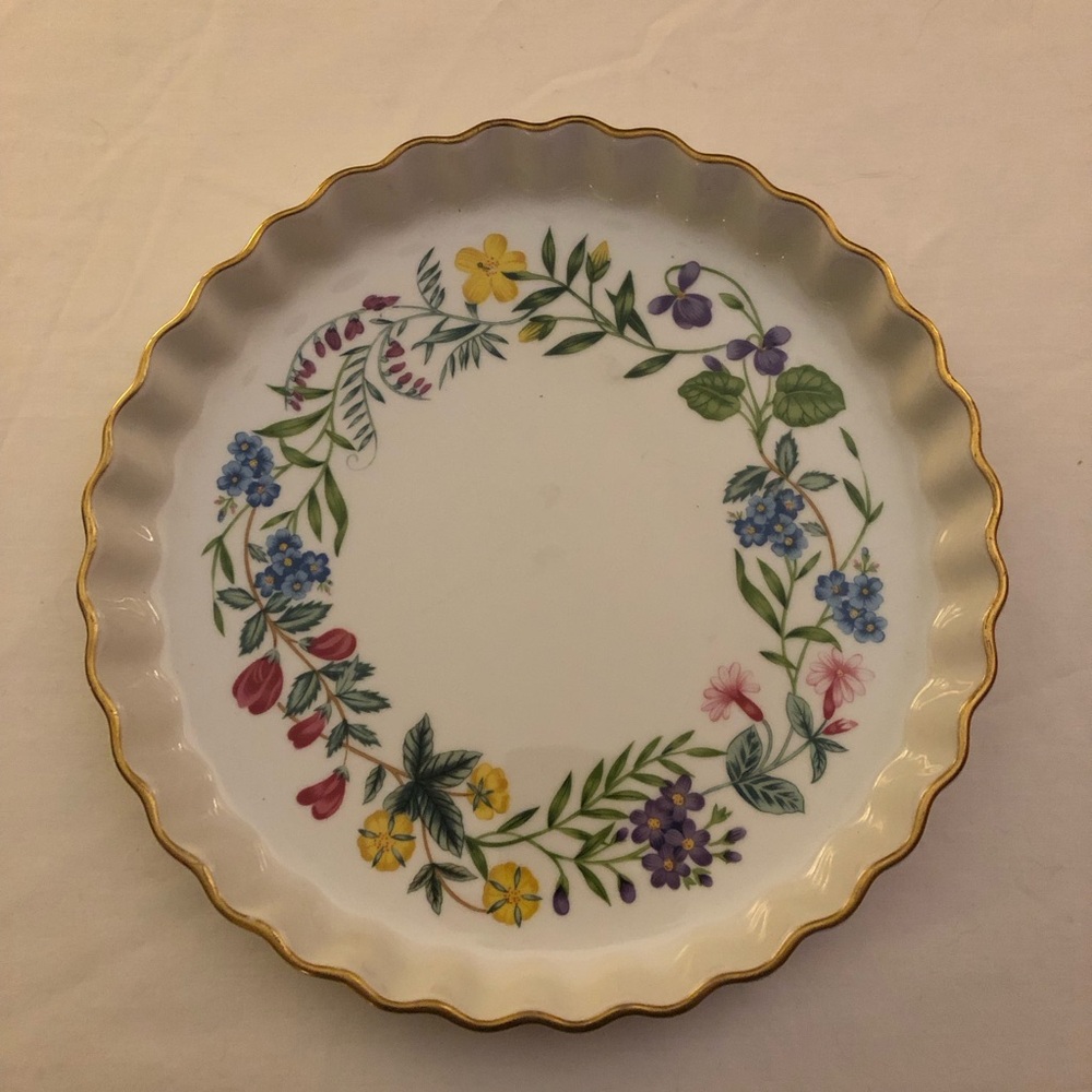 Royal Worcester Acadia Colorful Floral Porcelain Quiche/Pie Plate with Gold Trim